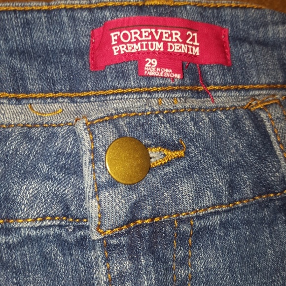 NEW FOREVER 21 CUT OFF DISTRES SHORTIE JEAN SHORTS PREMIUM - Picture 2 of 6